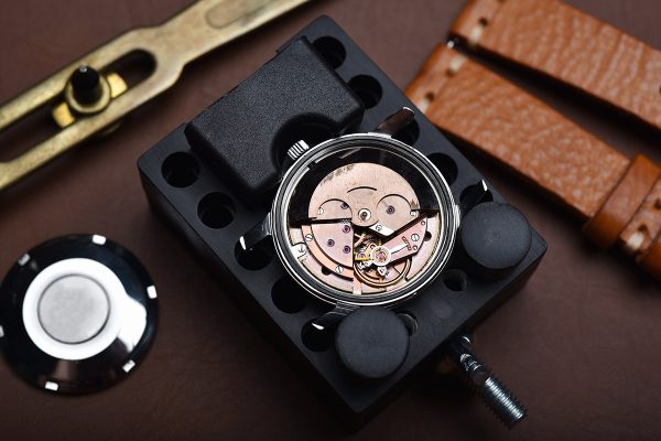 watch-repair-vintage-wrist-watch-overhaul-and-ser-2022-08-01-01-59-52-utc-copy.jpg